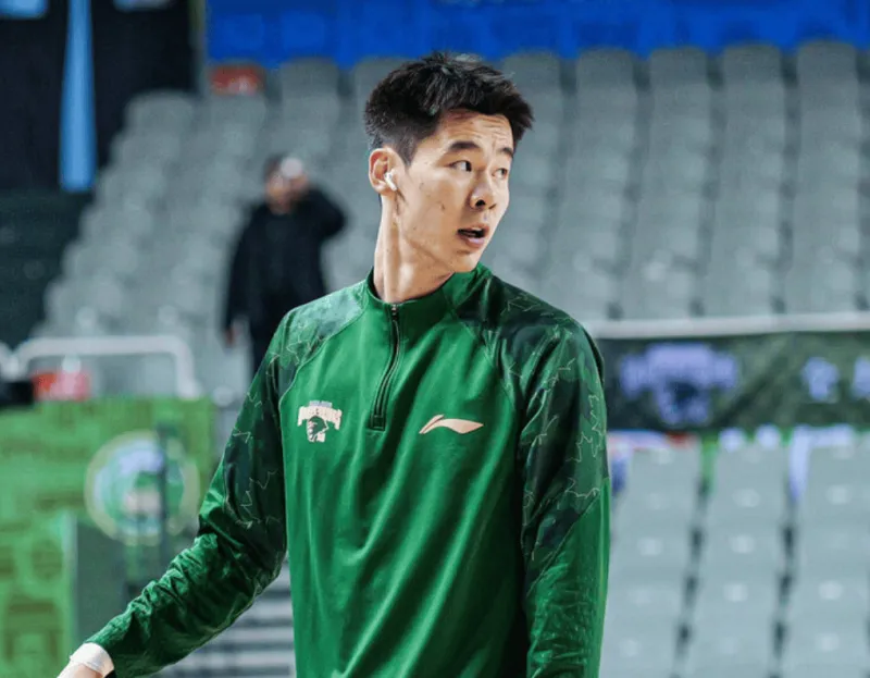 世俱杯投注-南京上半场全队三分25中16命中率高达64%，半场领先深圳27分